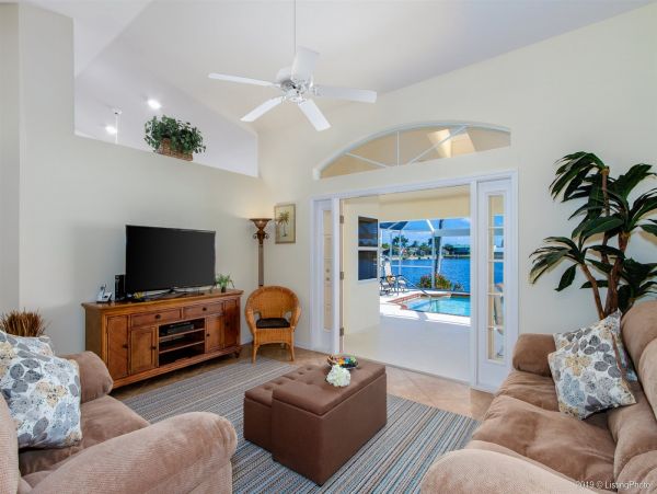 Cape Coral Home 975651
