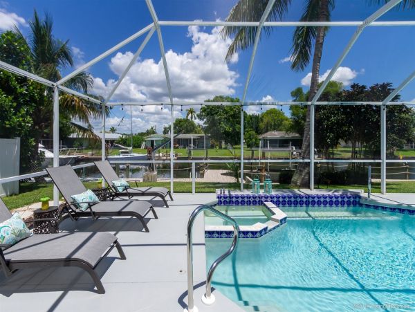Cape Coral Home 975652