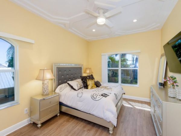 Cape Coral Home 975653