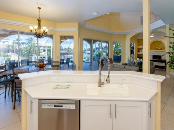Cape Coral Home 975653