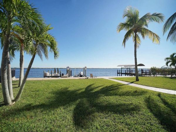 Cape Coral Home 975659