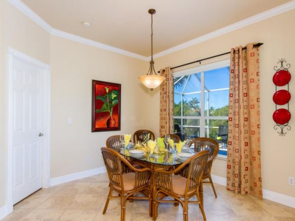 Great Pool 3 Bedroom Home