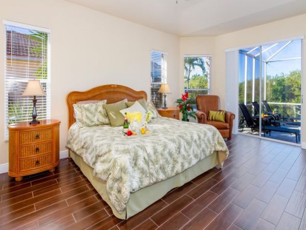 Great Pool 3 Bedroom Home