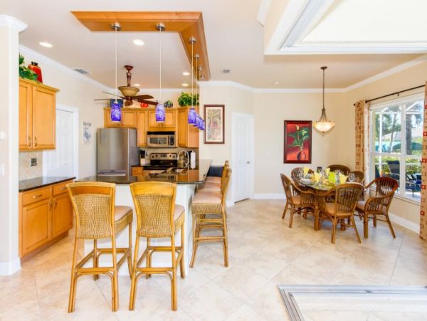 Great Pool 3 Bedroom Home