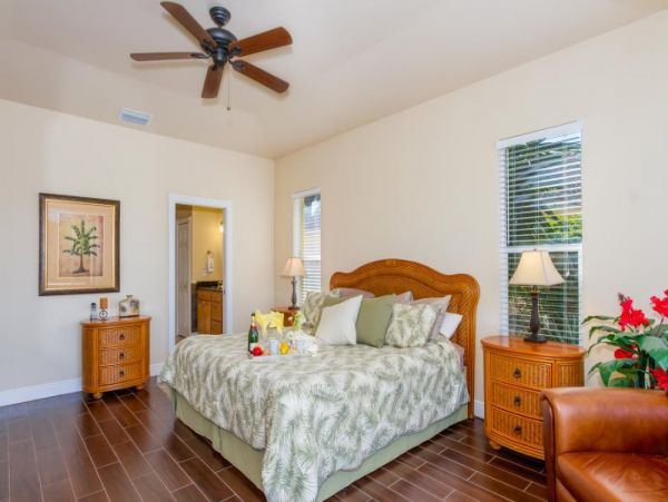 Great Pool 3 Bedroom Home