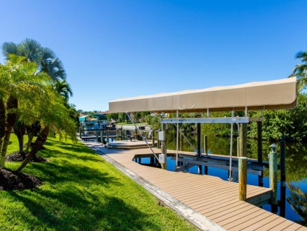 Great Pool 3 Bedroom Home