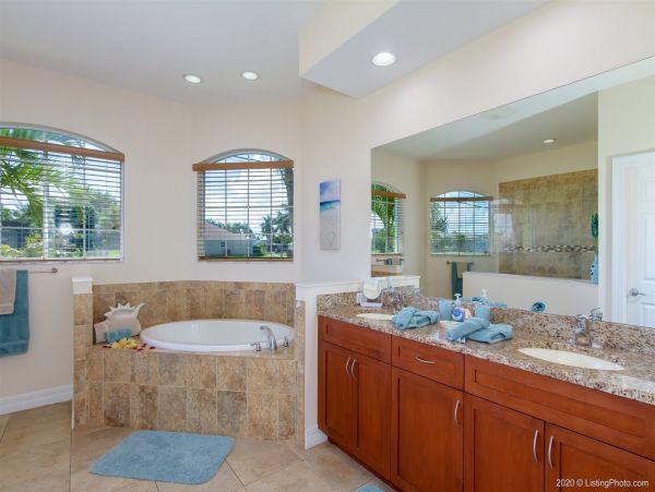 Cape Coral Home 975663
