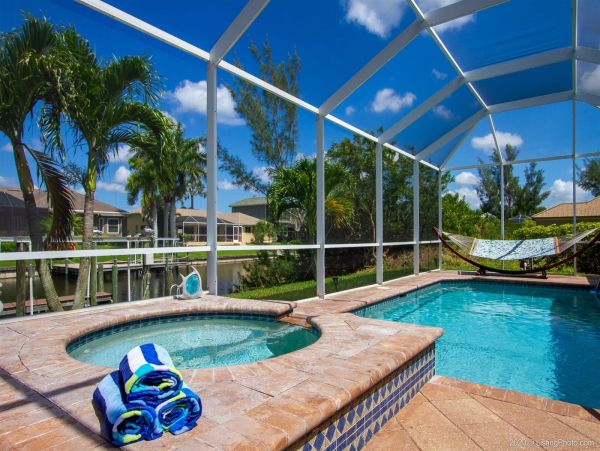 Cape Coral Home 975663