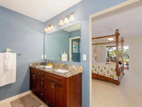 Cape Coral Home 975669