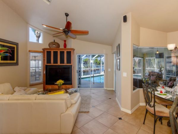 Cape Coral Home 975670