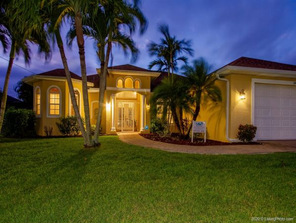 Cape Coral Four Bedroom Luxury Pool Home