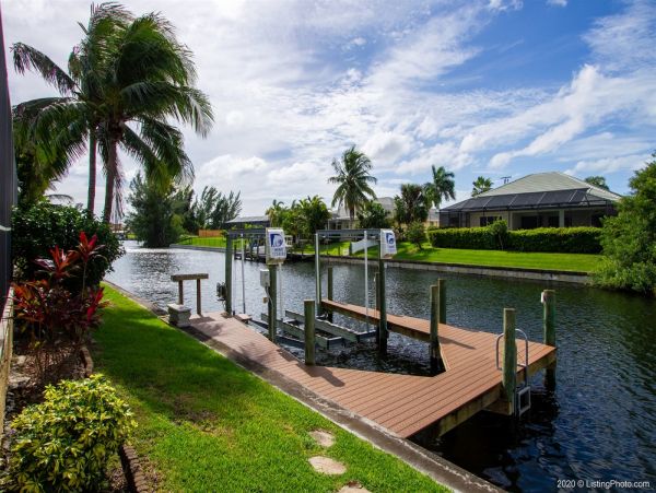 Cape Coral Four Bedroom Luxury Pool Home