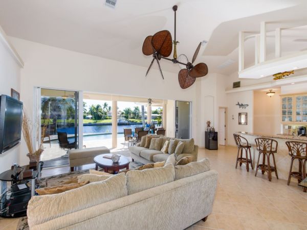 Cape Coral Home 975675