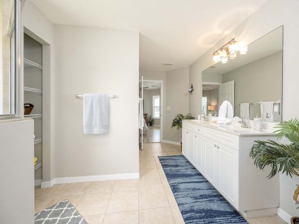 Cape Coral Vacation Rental Villa - Florida Gulf Coast Waterfront Home with Pool & Spa