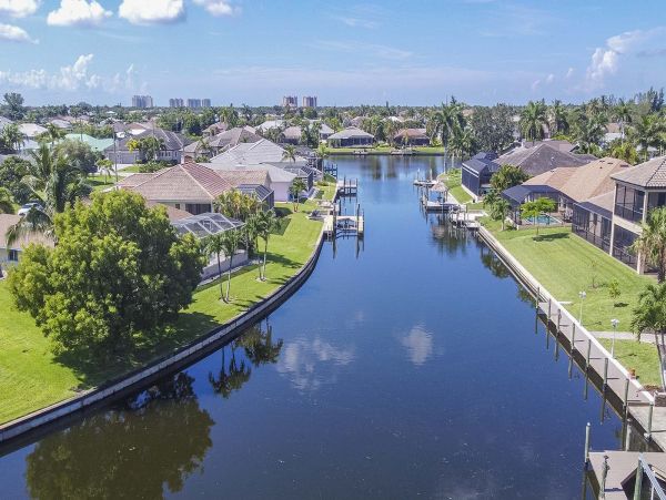 Cape Coral Vacation Rental Villa - Florida Gulf Coast Waterfront Home with Pool & Spa