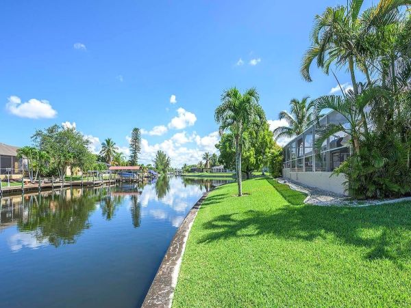 Cape Coral Vacation Rental Villa - Florida Gulf Coast Waterfront Home with Pool & Spa