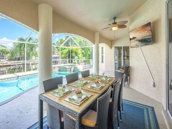 Cape Coral Vacation Rental Villa - Florida Gulf Coast Waterfront Home with Pool & Spa