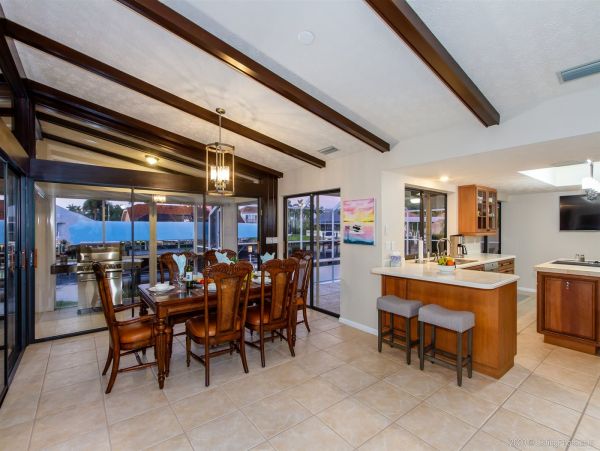 Cape Coral Home 975682