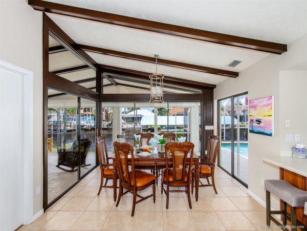 Cape Coral Home 975682