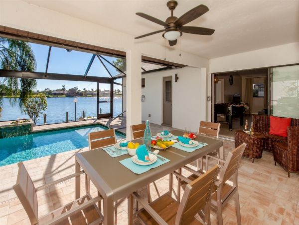 Beautiful Cape Coral 3 Bedroom Home with Pool & Lake View