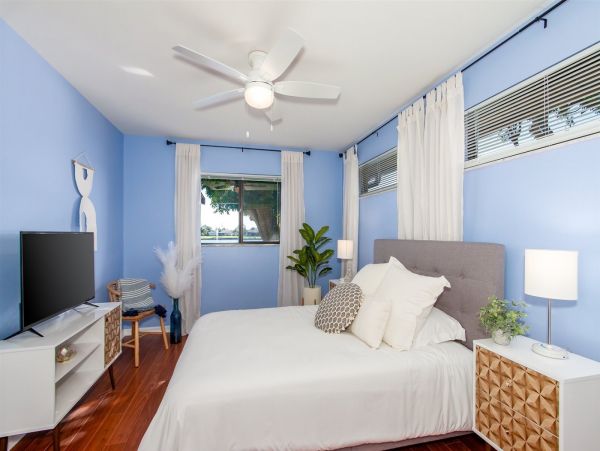 Beautiful Cape Coral 3 Bedroom Home with Pool & Lake View