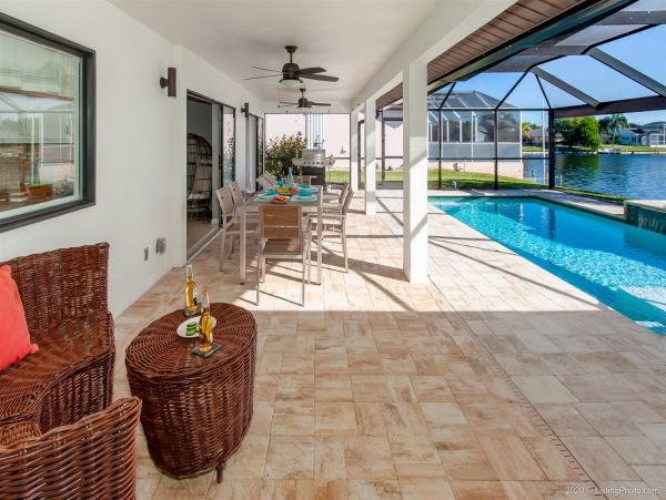 Beautiful Cape Coral 3 Bedroom Home with Pool & Lake View