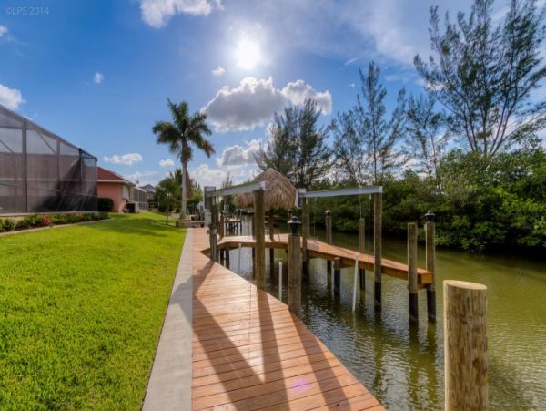 Cape Coral Home 975686