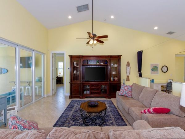 Cape Coral Home 975687