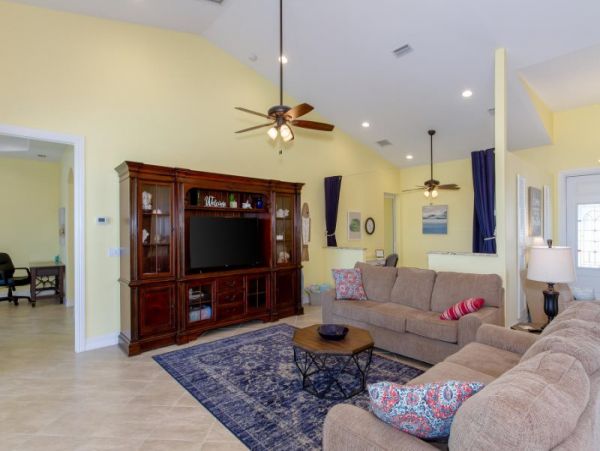 Cape Coral Home 975687