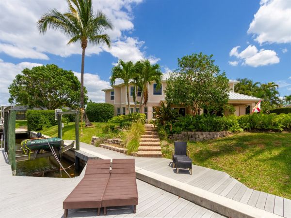Fort Myers Home 975689