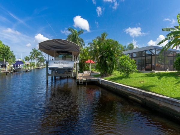 Cape Coral Home 975690