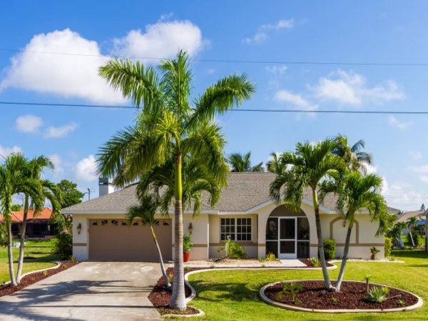 A Lovely Villa in Cape Coral Indoor/Outdoor Living