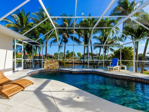 A Lovely Villa in Cape Coral Indoor/Outdoor Living