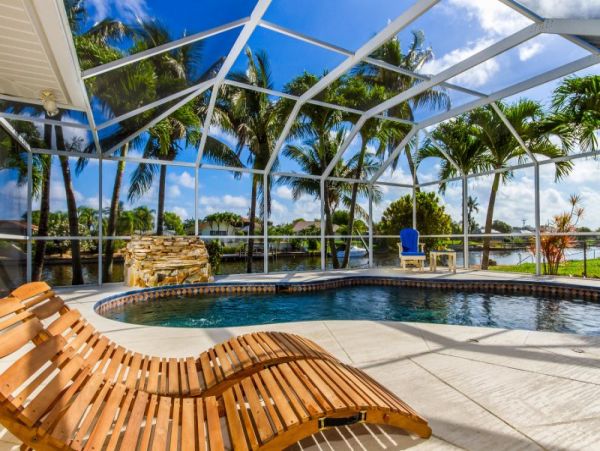 A Lovely Villa in Cape Coral Indoor/Outdoor Living