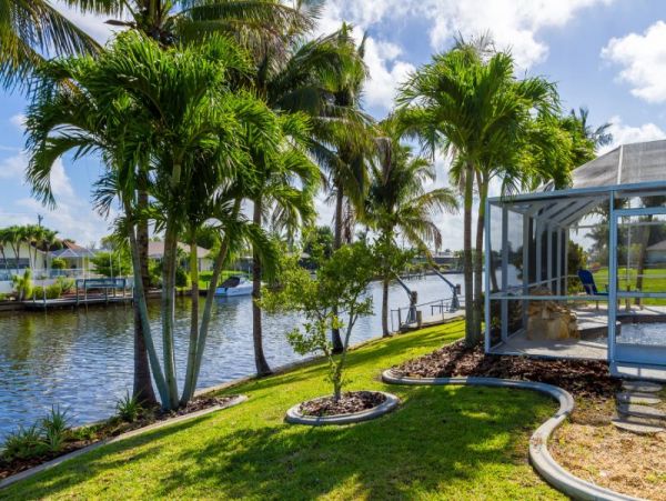 A Lovely Villa in Cape Coral Indoor/Outdoor Living