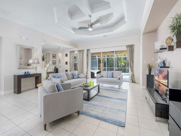 Four Bedroom Canal Front Vacation Rental Home in Cape Coral