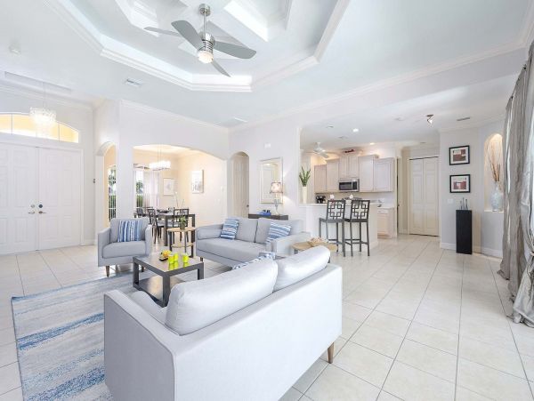 Four Bedroom Canal Front Vacation Rental Home in Cape Coral