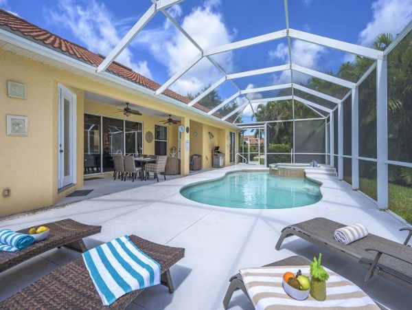 Four Bedroom Canal Front Vacation Rental Home in Cape Coral