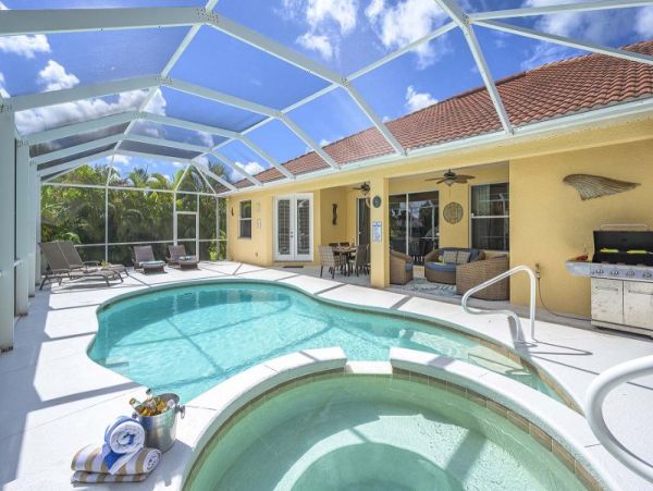 Four Bedroom Canal Front Vacation Rental Home in Cape Coral