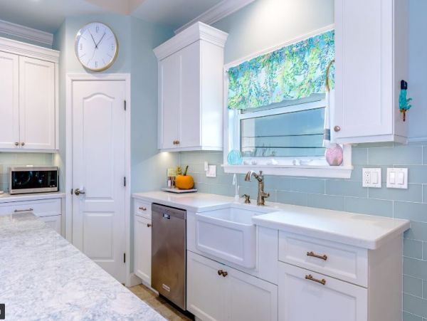 Beautiful Marathon Vacation Home with Canal View and Pool