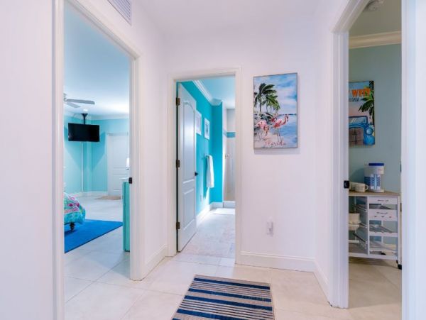 Beautiful Marathon Vacation Home with Canal View and Pool