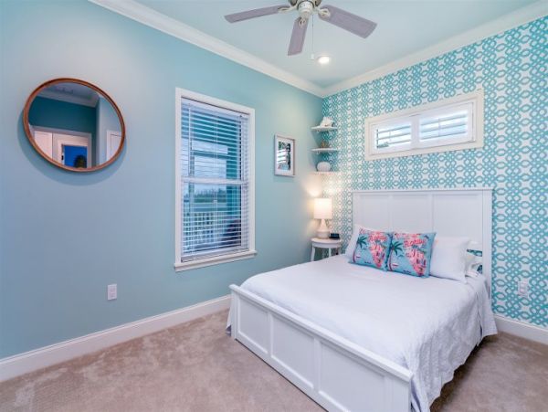 Beautiful Marathon Vacation Home with Canal View and Pool