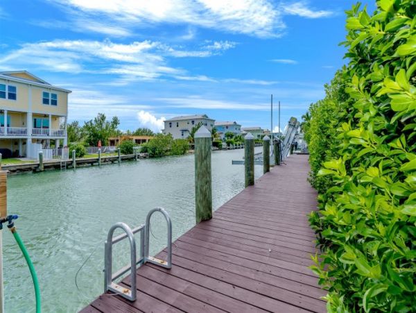 Beautiful Marathon Vacation Home with Canal View and Pool