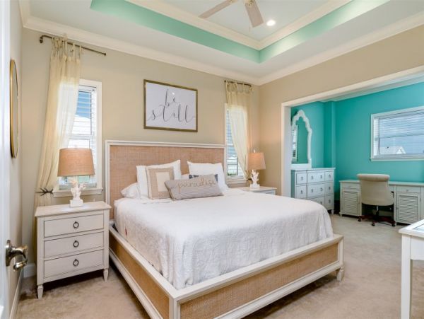 Beautiful Marathon Vacation Home with Canal View and Pool