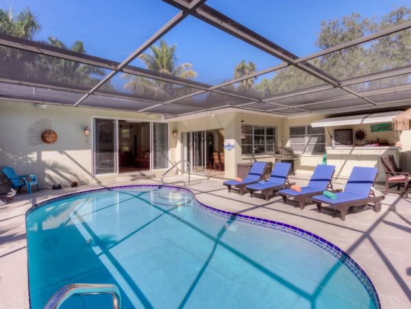 Fort Myers Home 975700