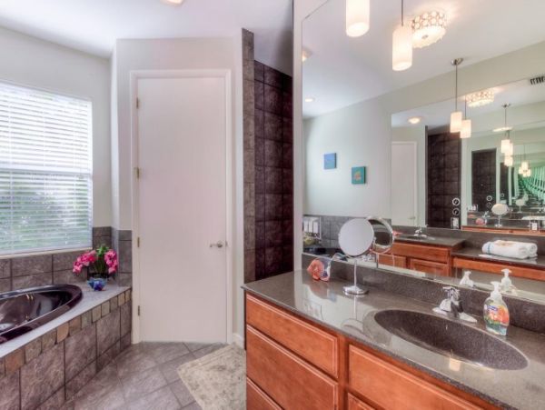 Fort Myers Home 975700