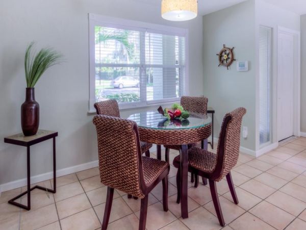 Fort Myers Home 975700