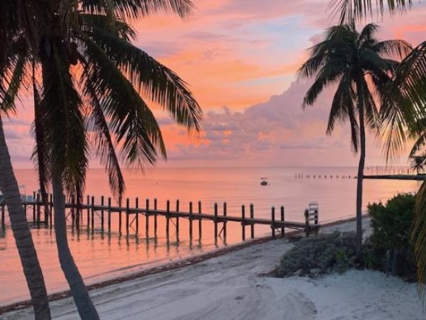 Four Bedroom Beachfront Vacation Rental in Marathon