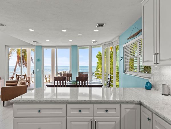 Four Bedroom Beachfront Vacation Rental in Marathon
