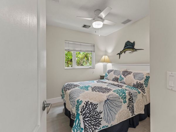 Four Bedroom Beachfront Vacation Rental in Marathon